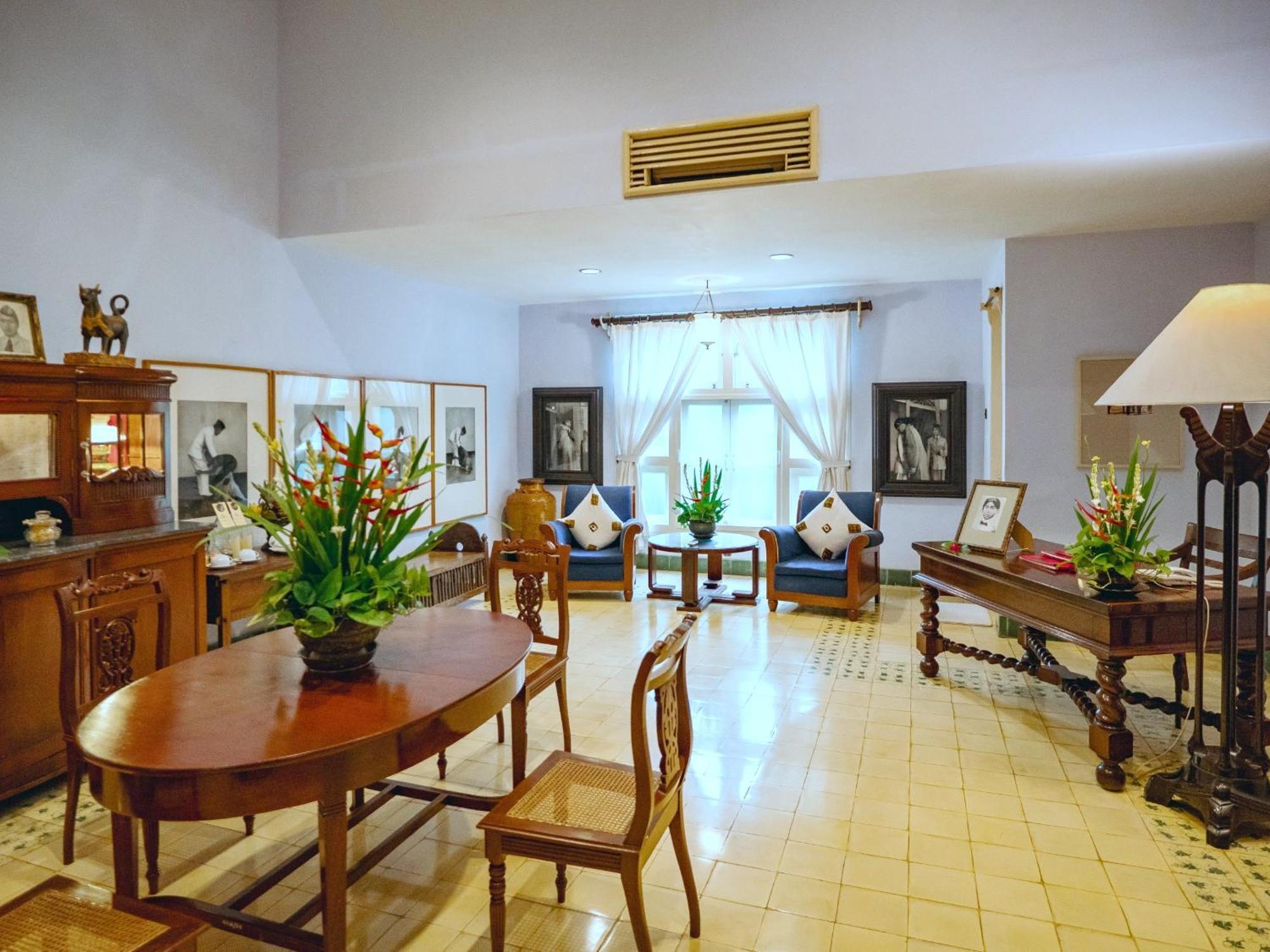 Hotel Tugu Blitar Eksteriør billede