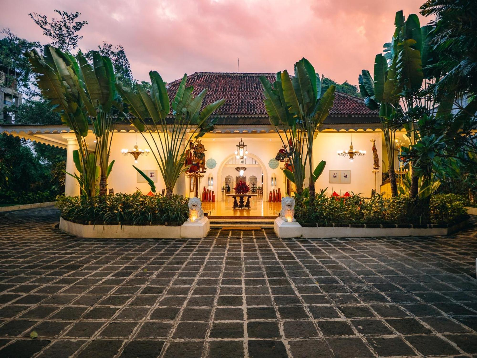 Hotel Tugu Blitar Eksteriør billede
