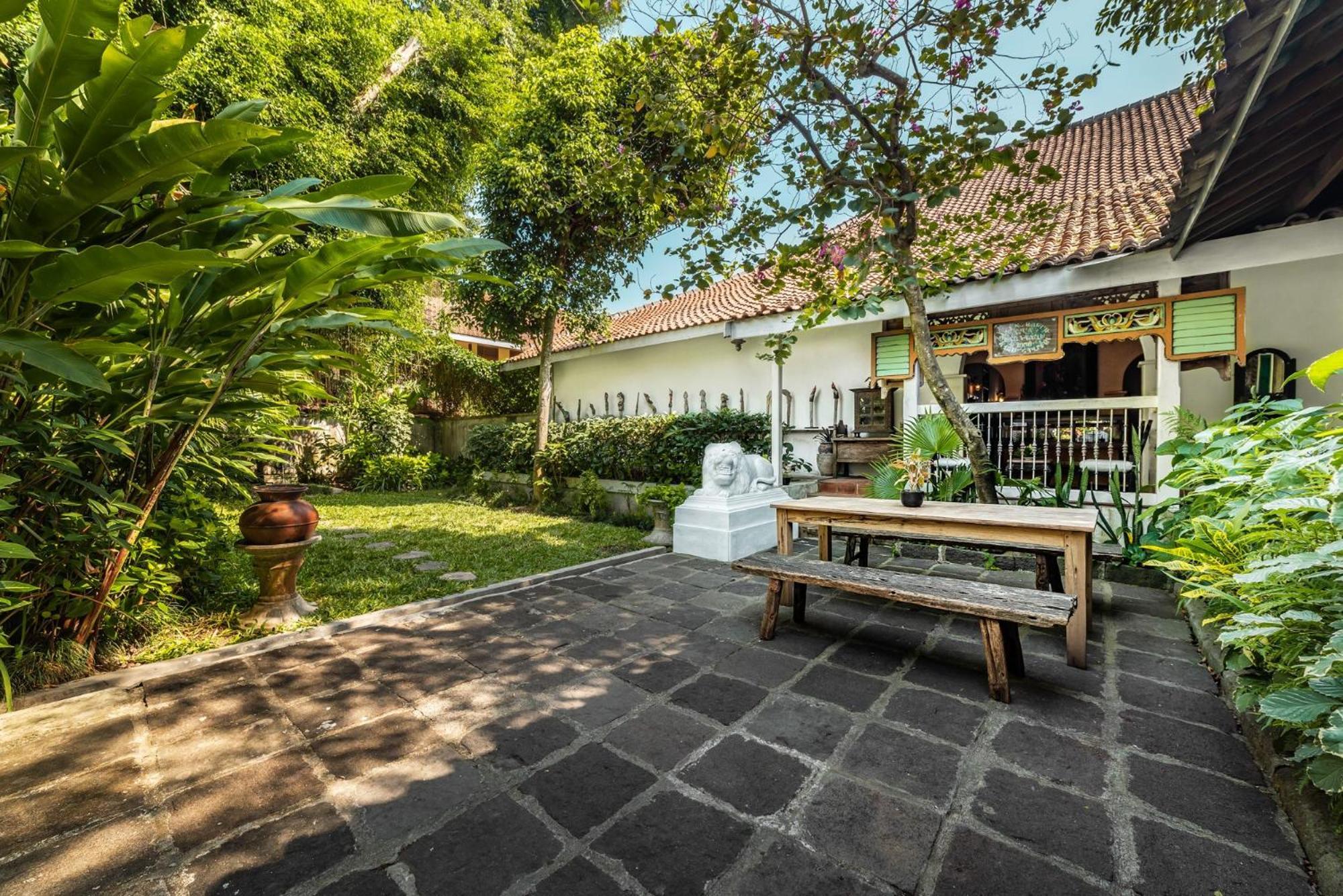 Hotel Tugu Blitar Eksteriør billede