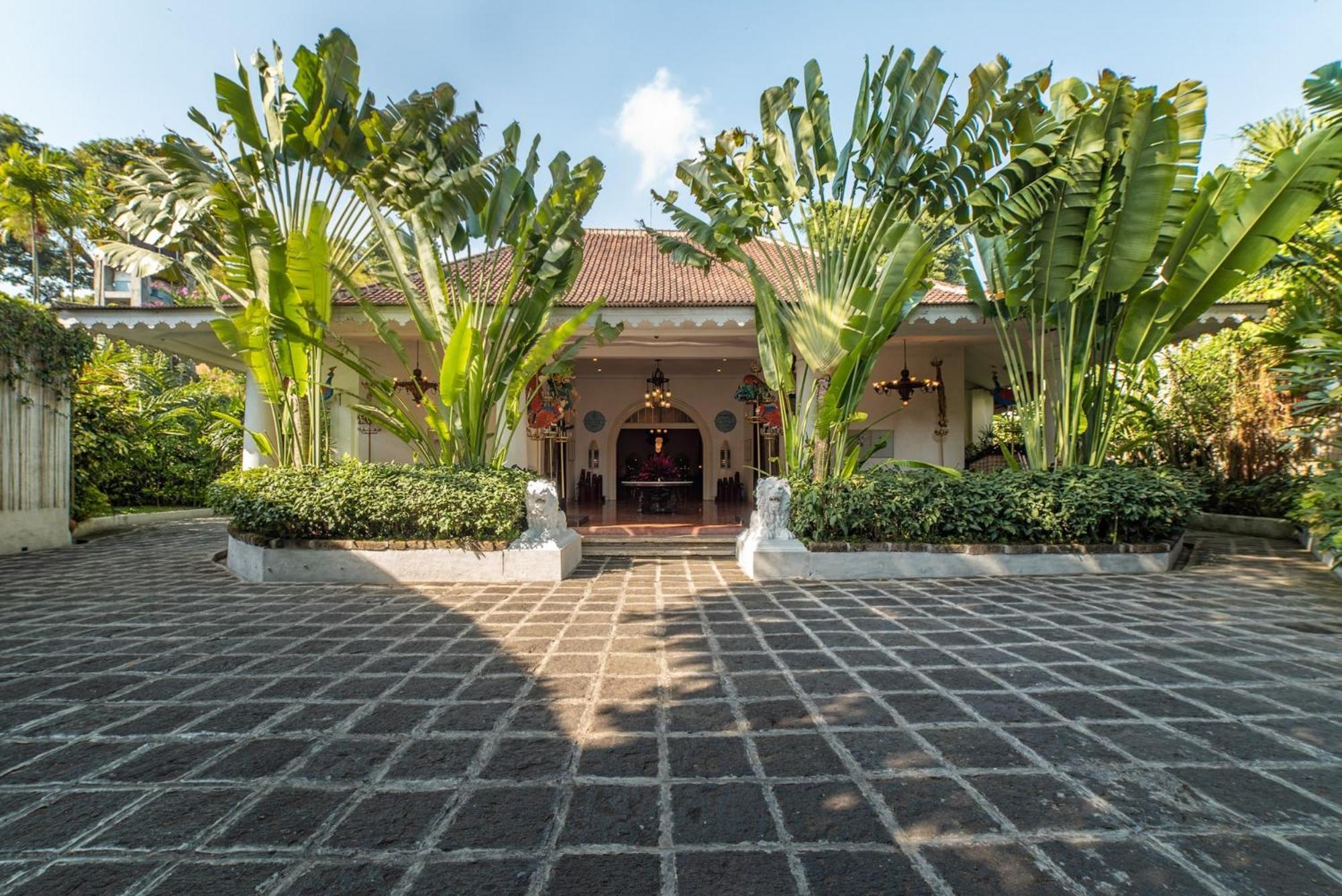 Hotel Tugu Blitar Eksteriør billede